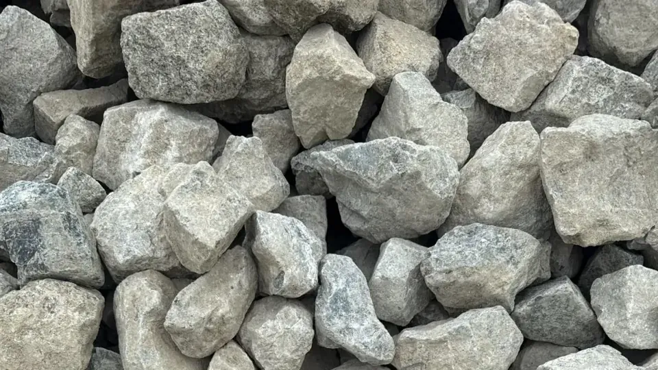 Gabion 70-200: sized grey rocks for gabion baskets